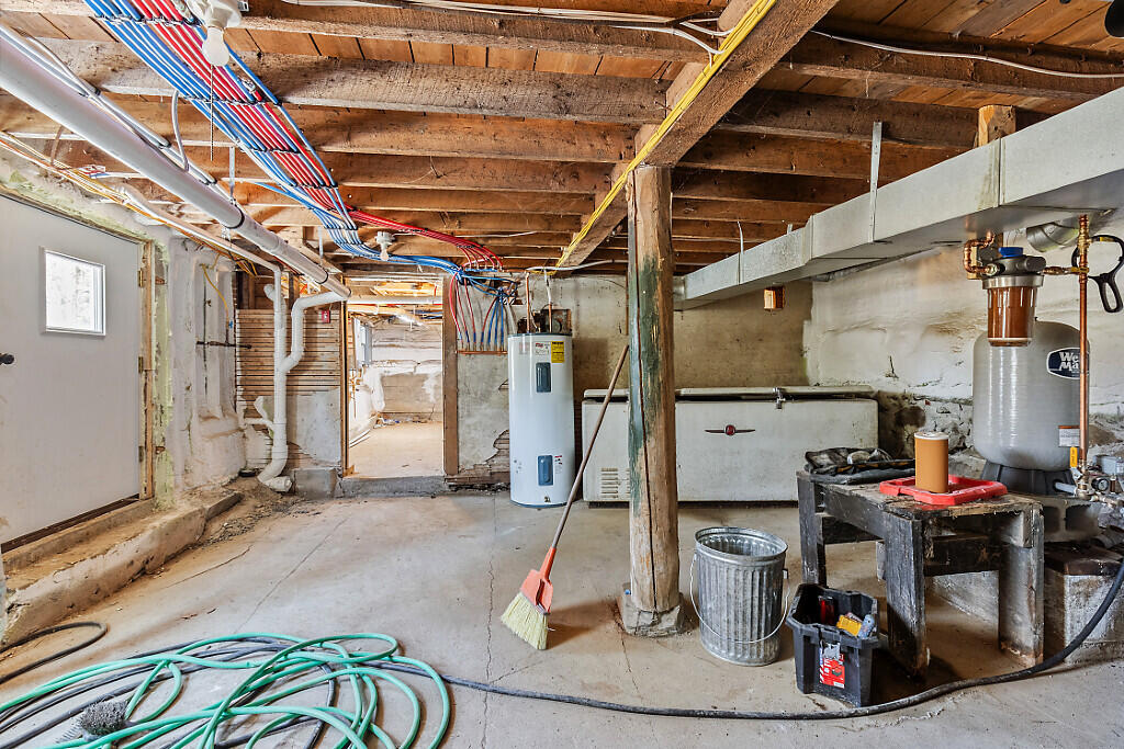 main property photo 59