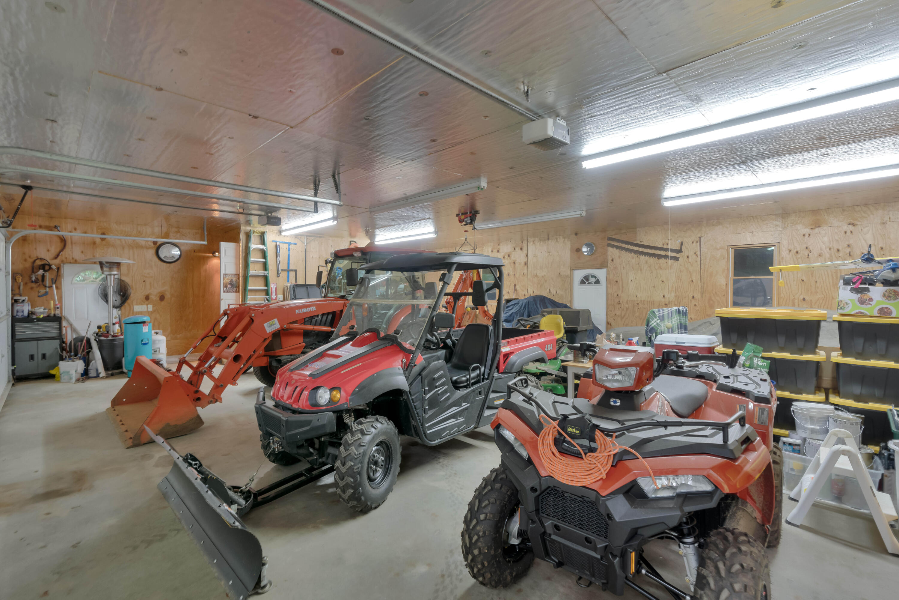 main property photo 30