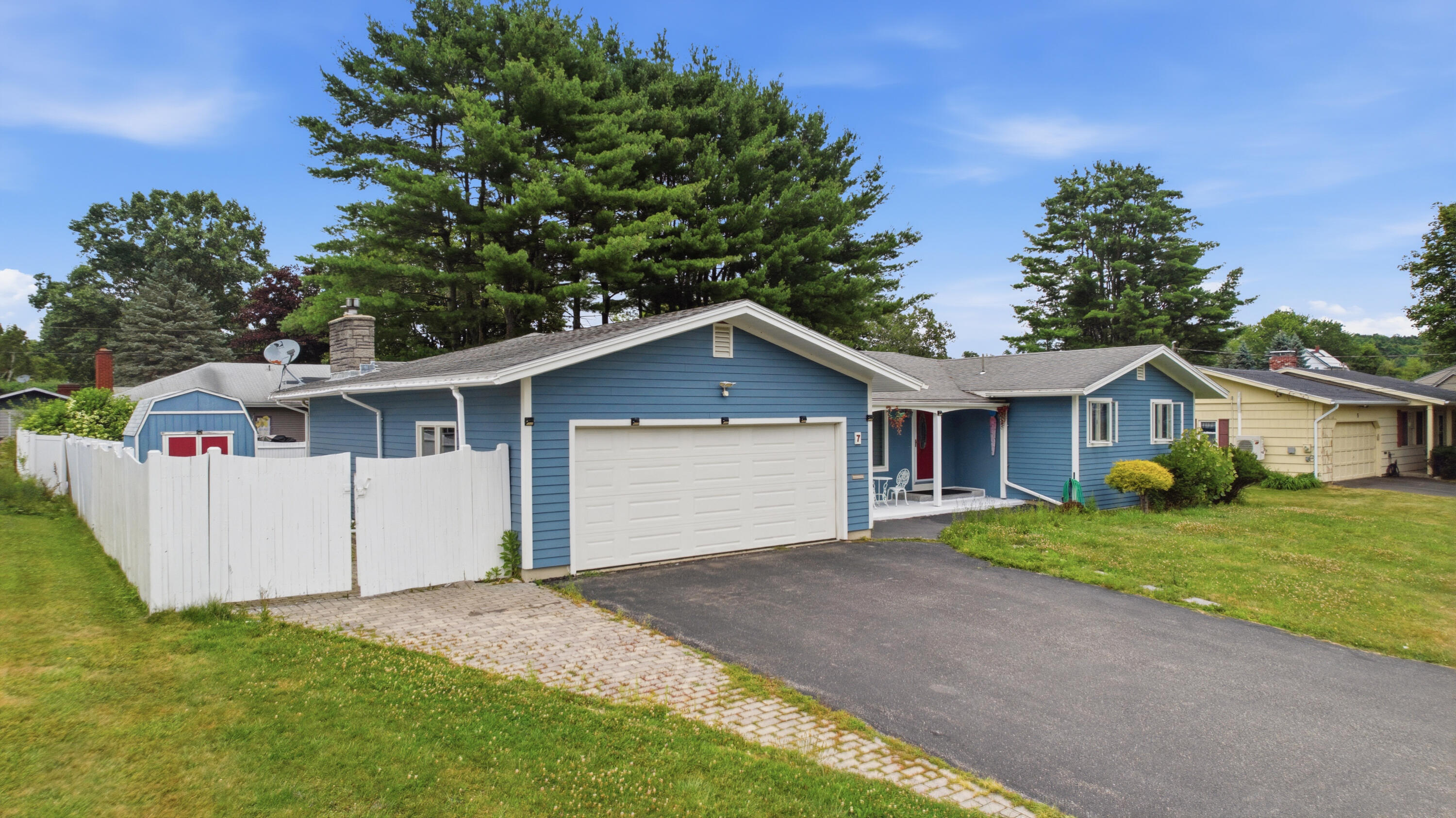 main property photo 47