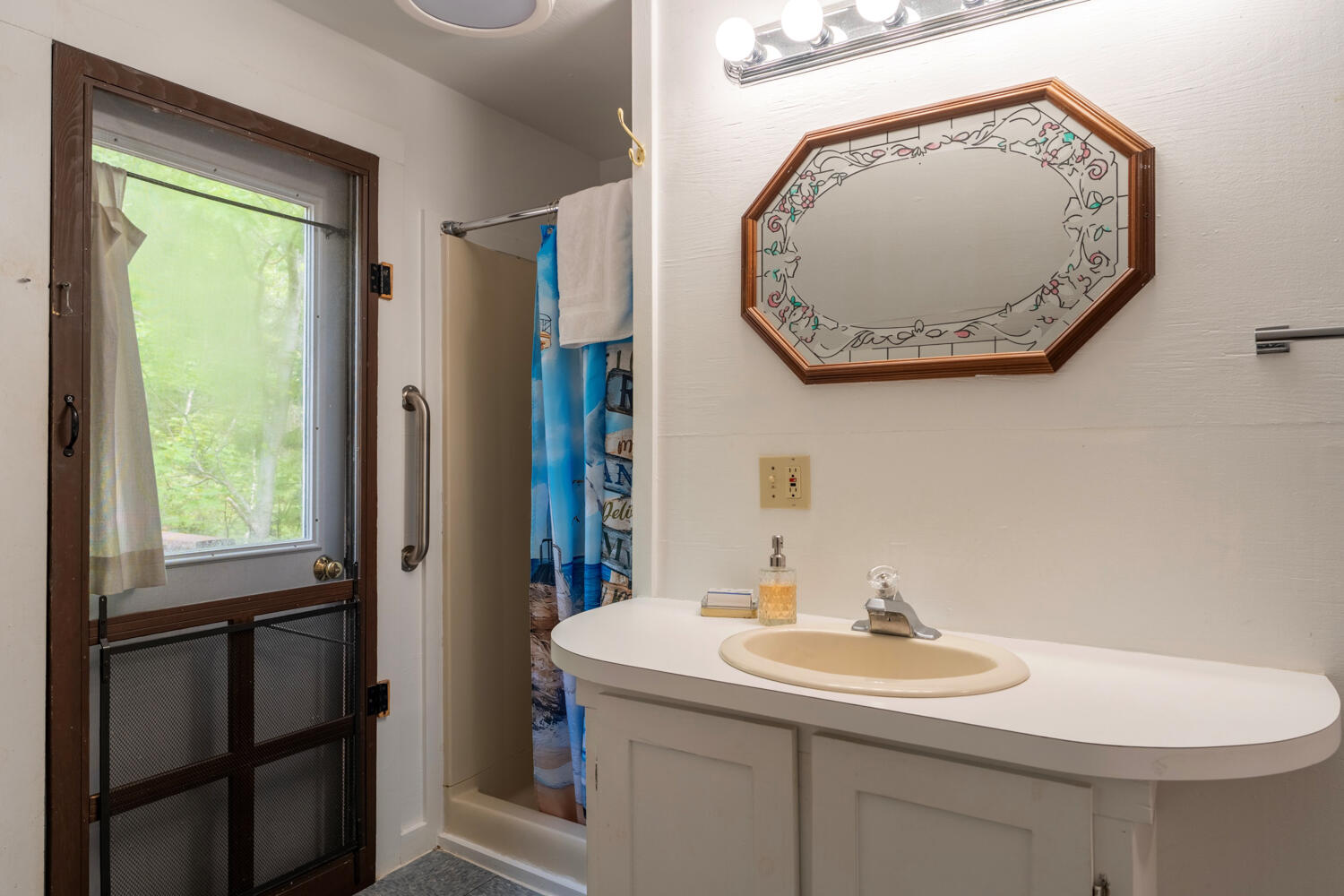 main property photo 73