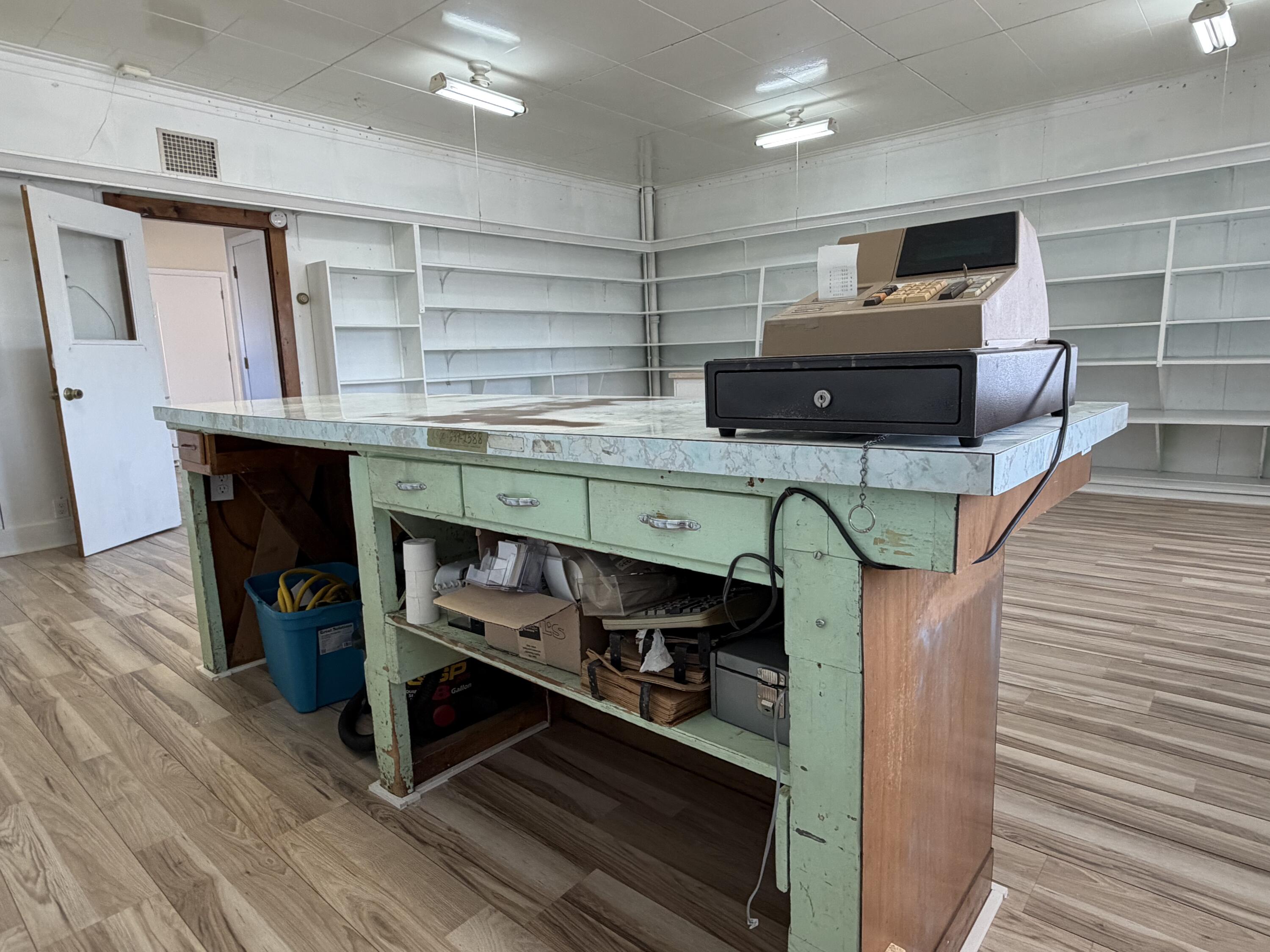main property photo 30