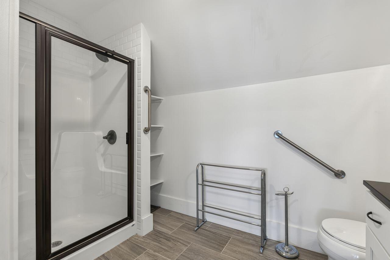 main property photo 80
