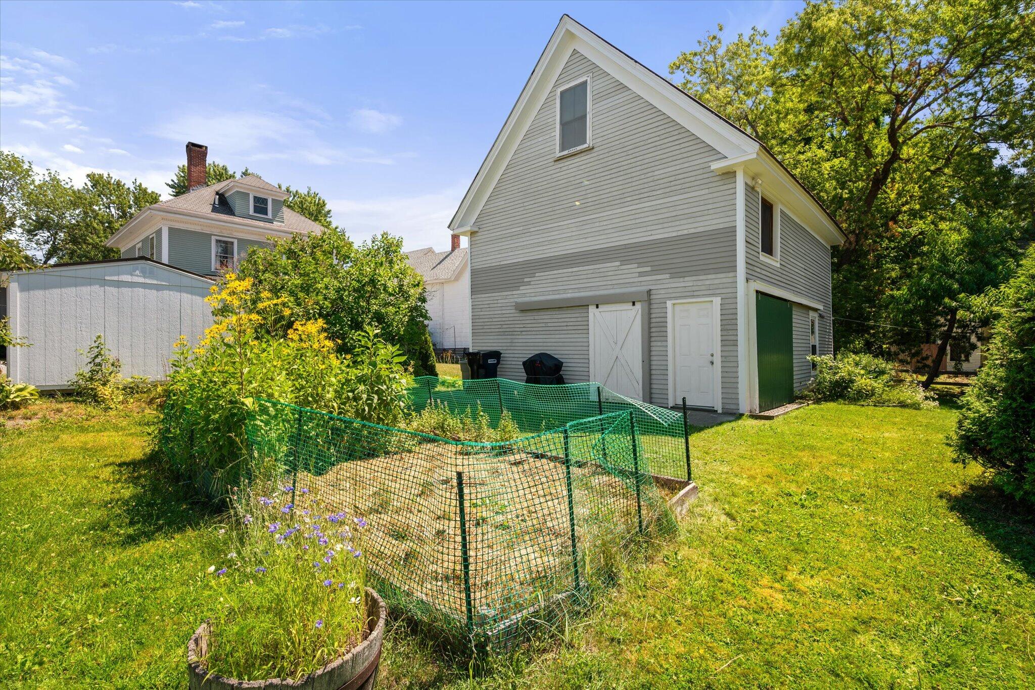 main property photo 44