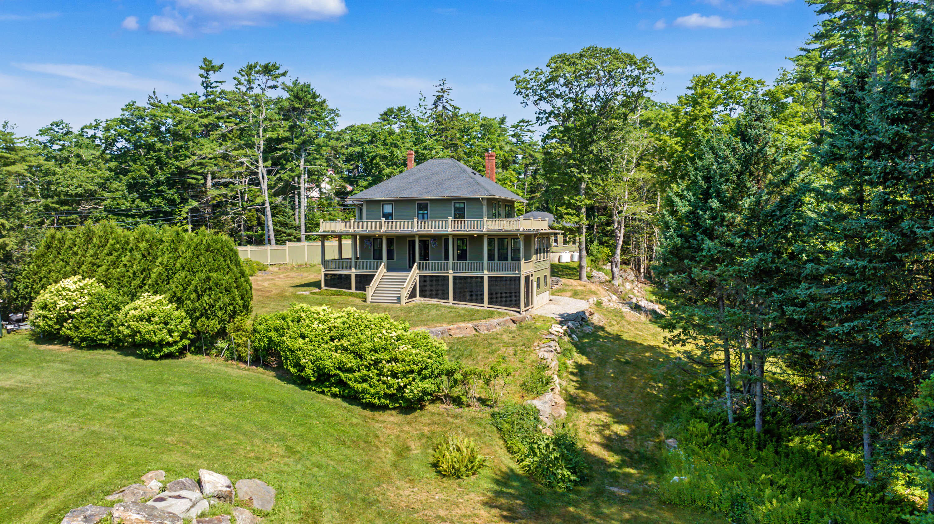 main property photo 50