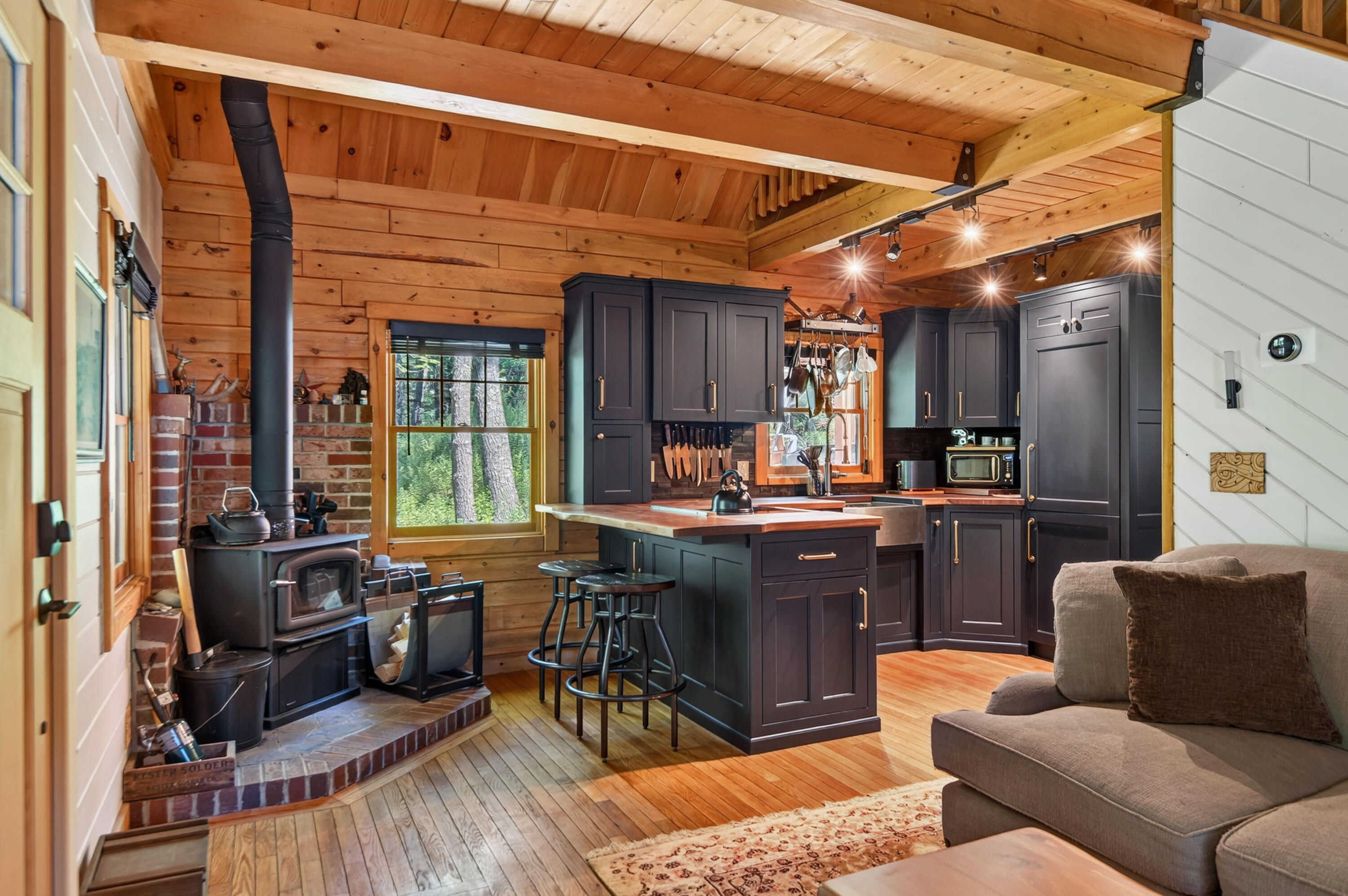 main property photo 17
