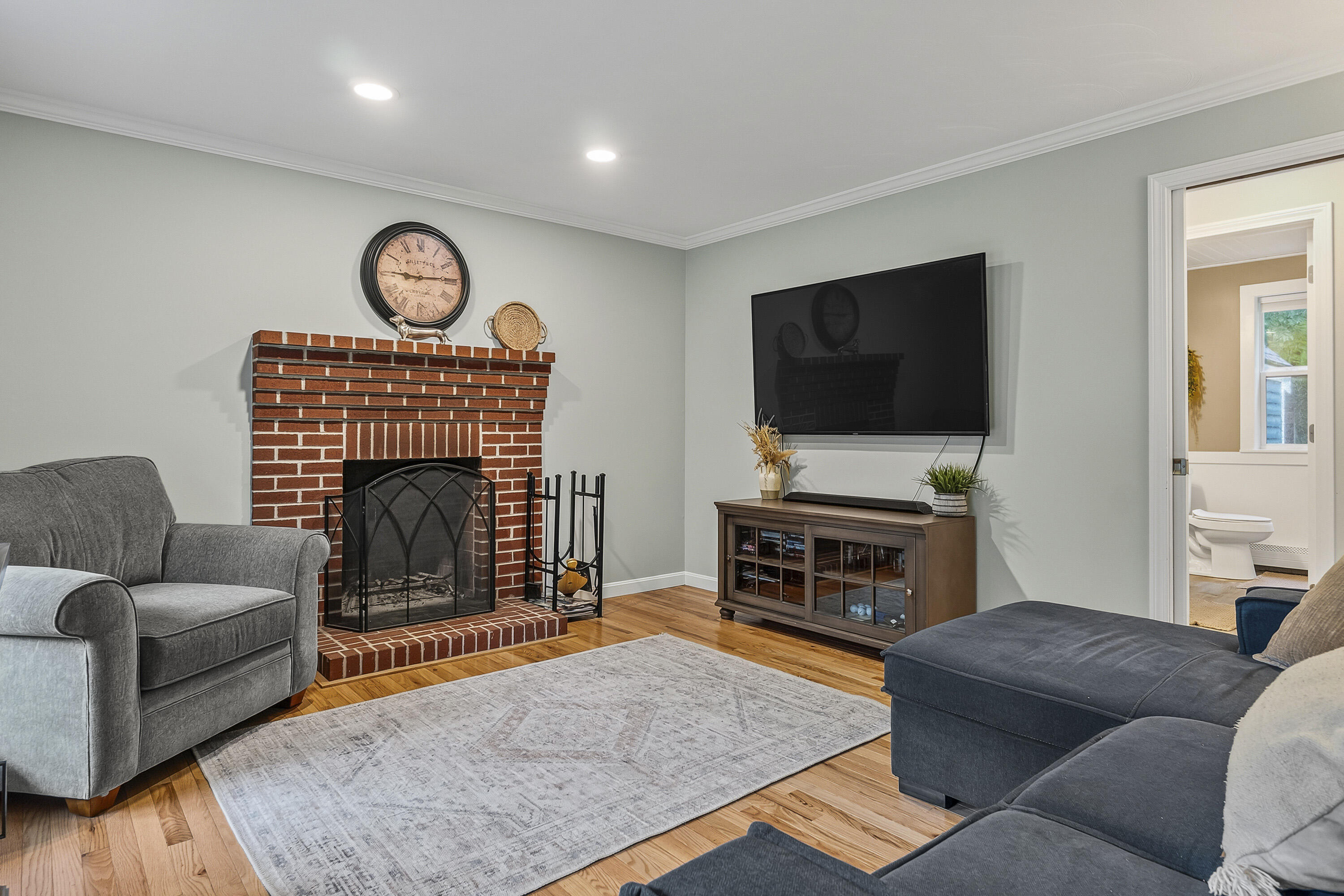 main property photo 20
