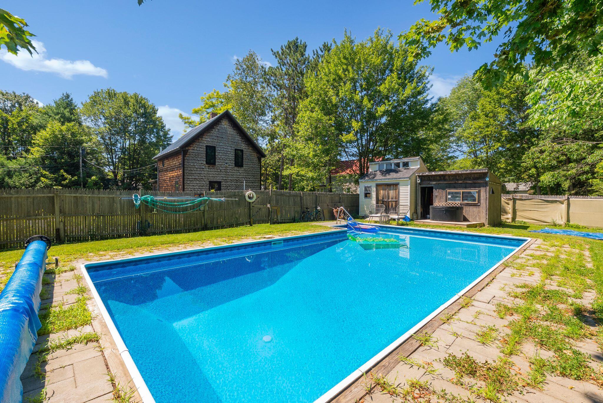 main property photo 50