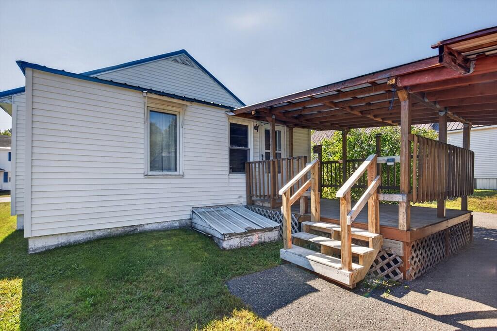 main property photo 41