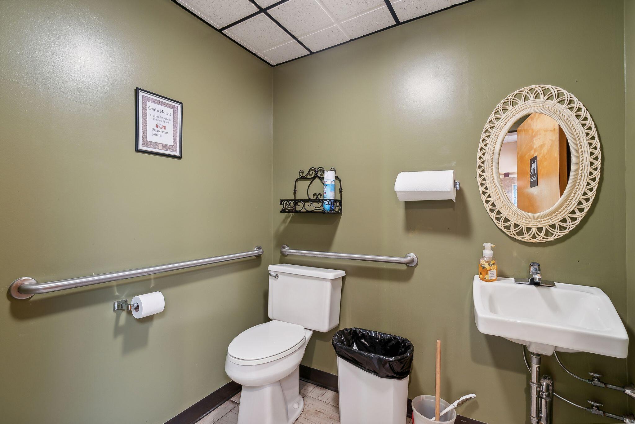 main property photo 33