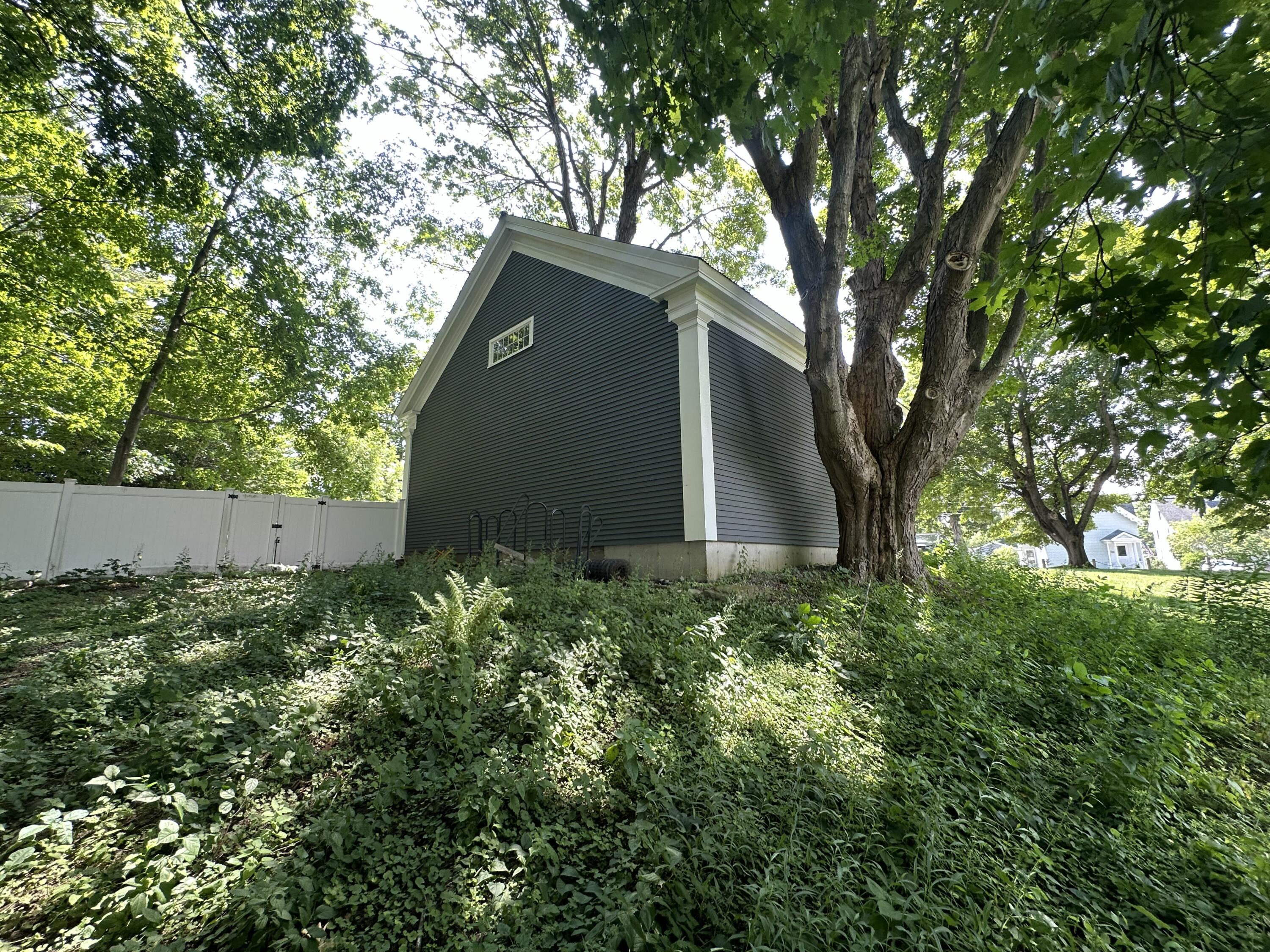 property viewer photo 79