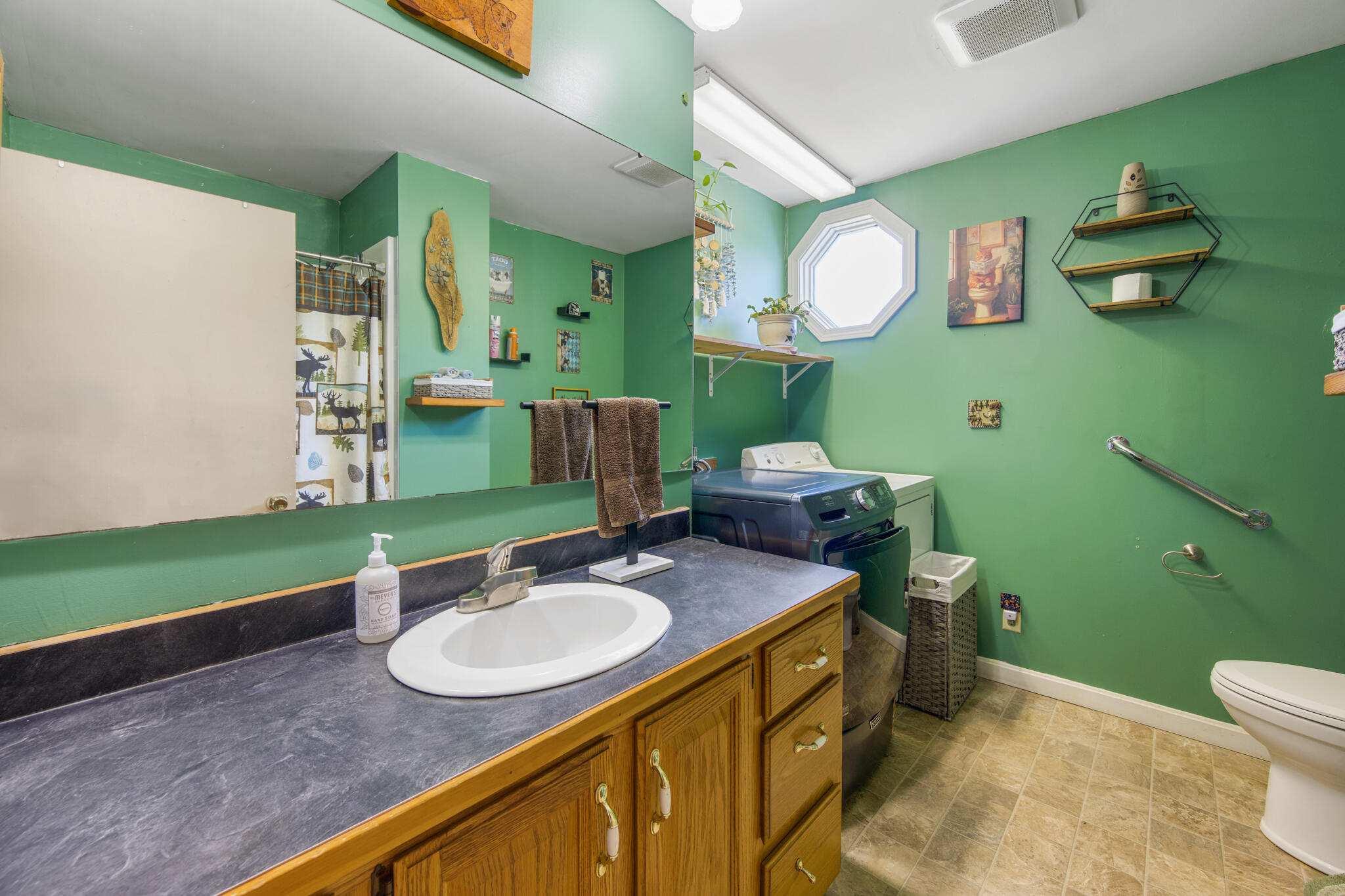 main property photo 29