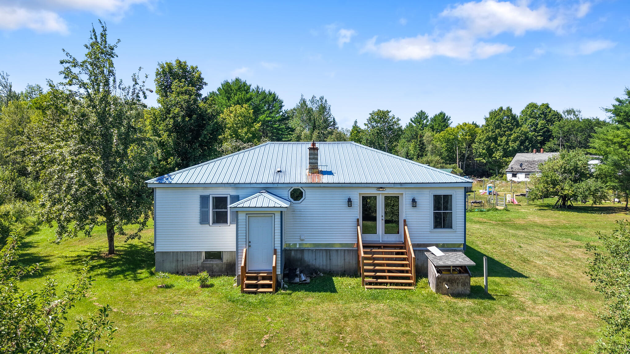 main property photo 9