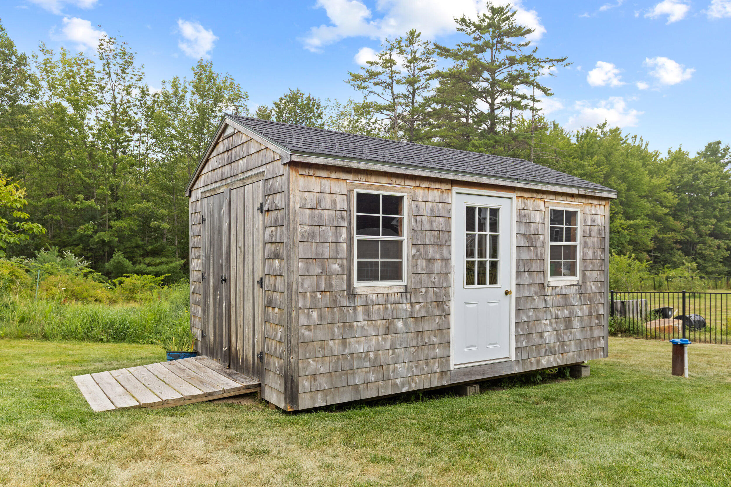 main property photo 12