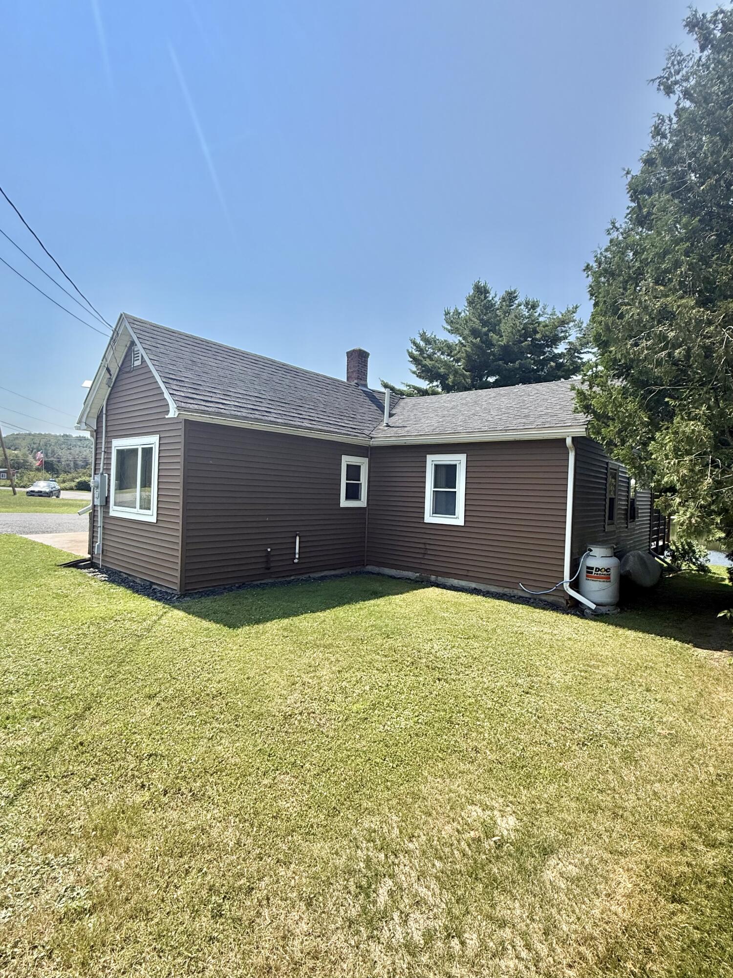 main property photo 7