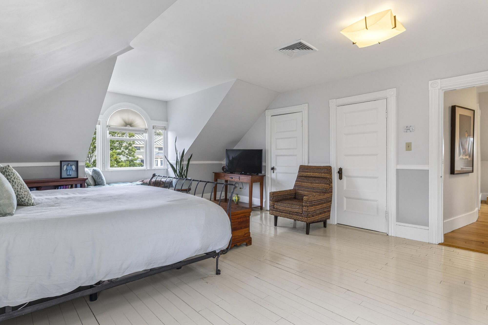 main property photo 57