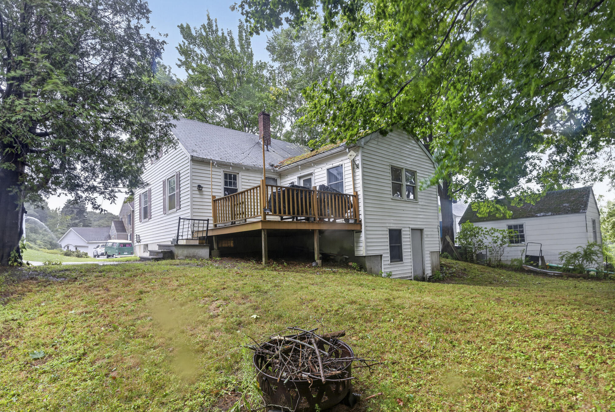 main property photo 28