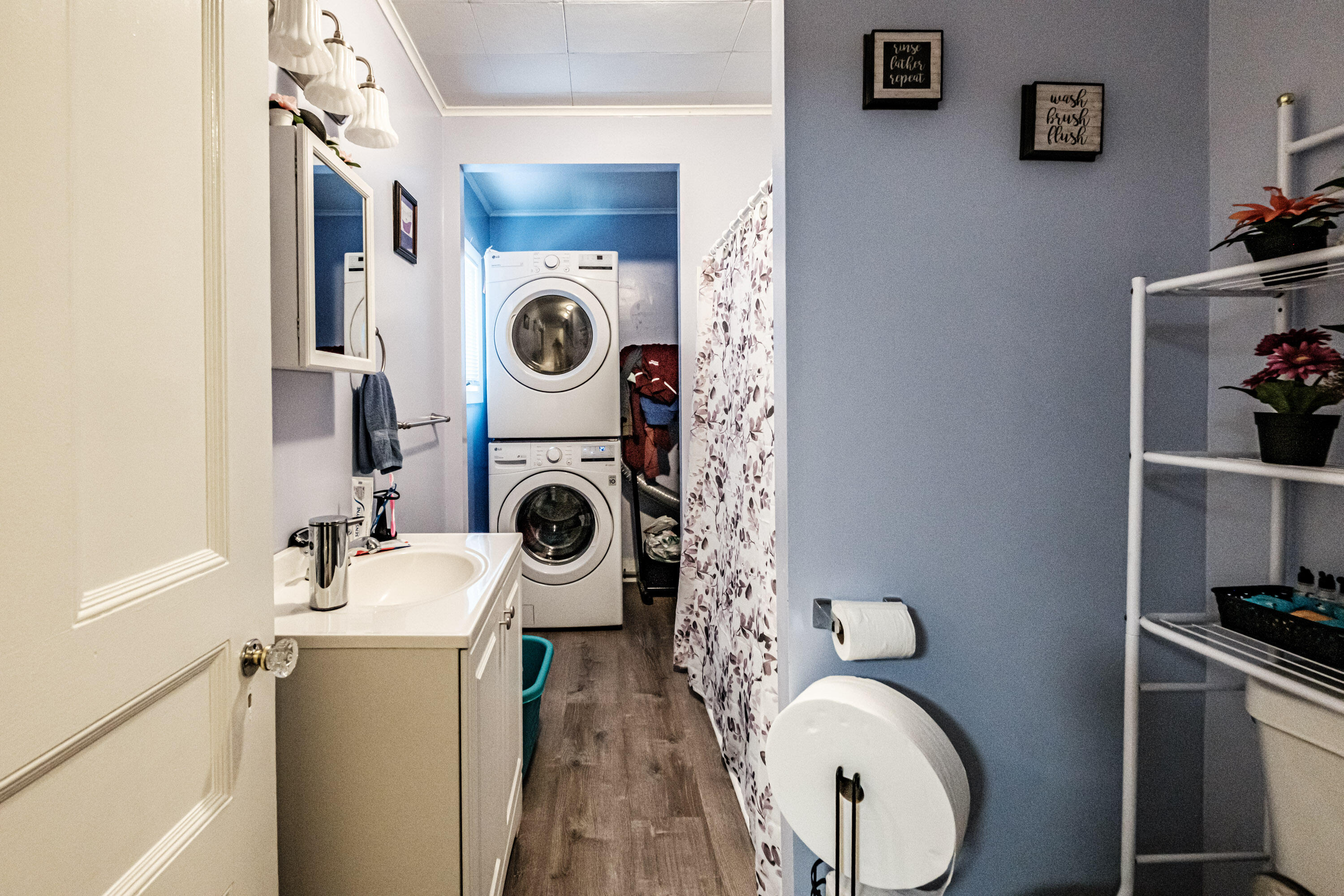 main property photo 50