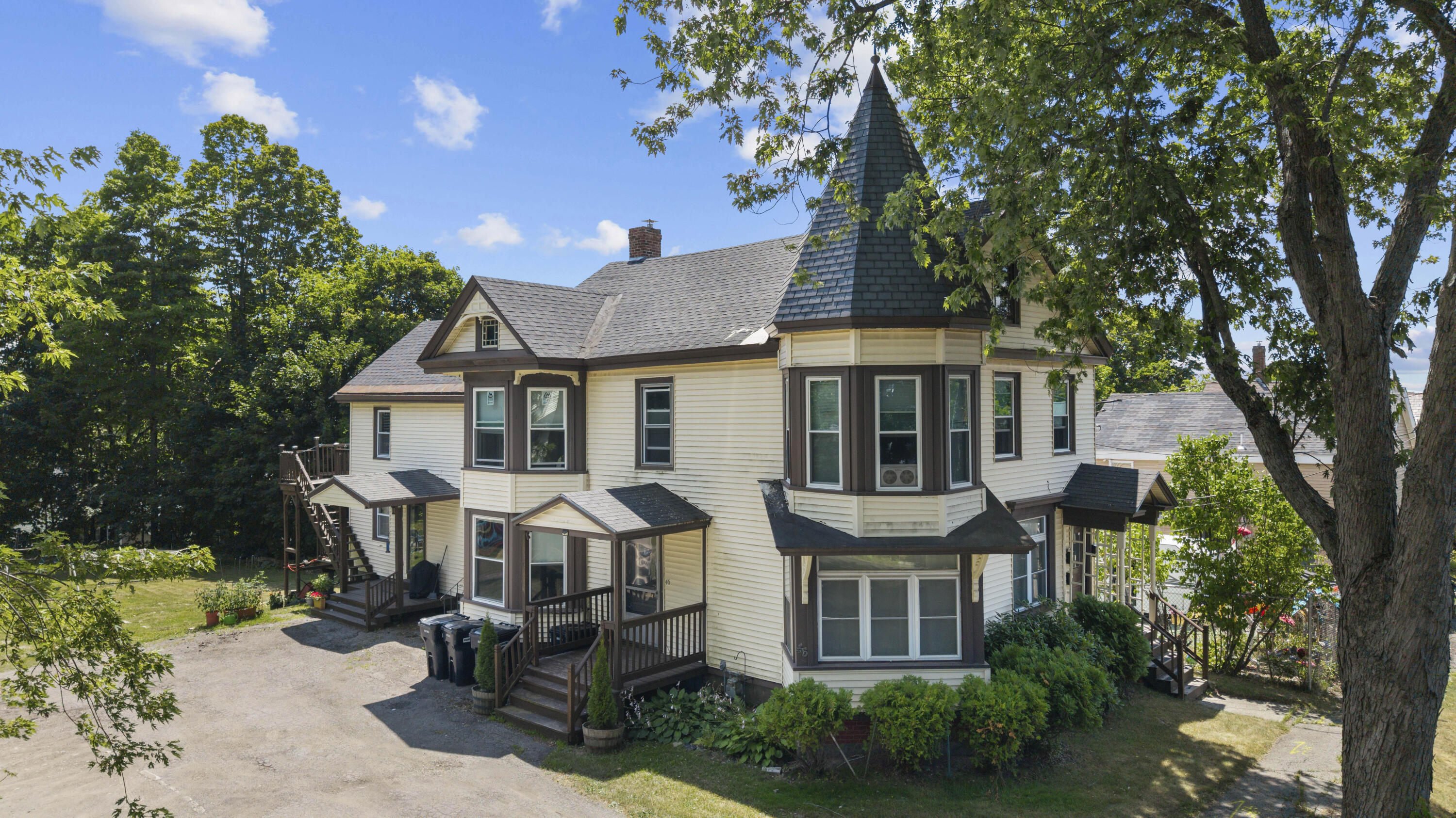 main property photo 46