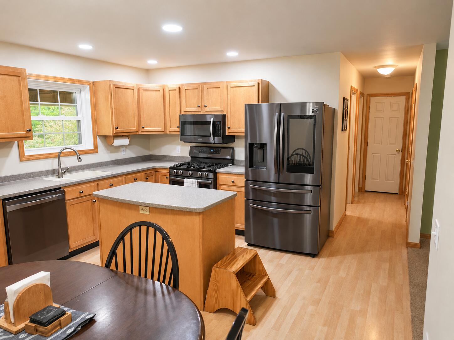 main property photo 7