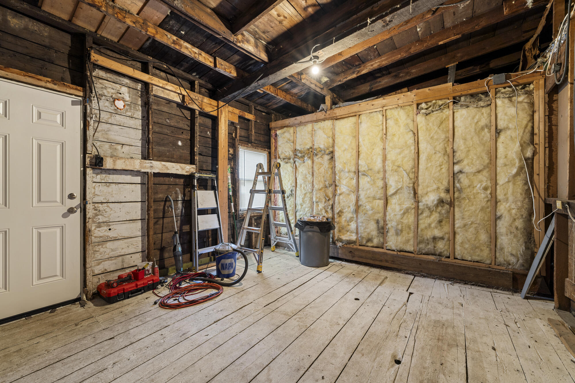 main property photo 77