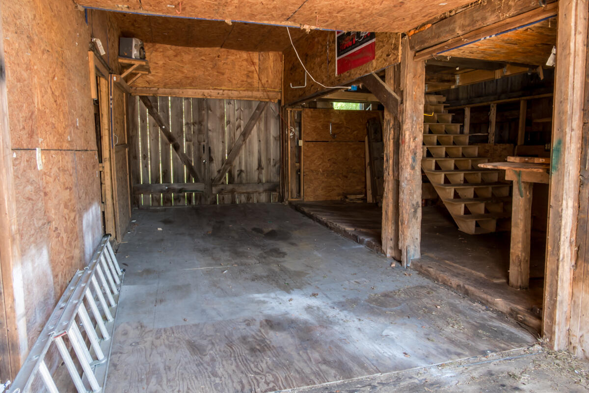 main property photo 77