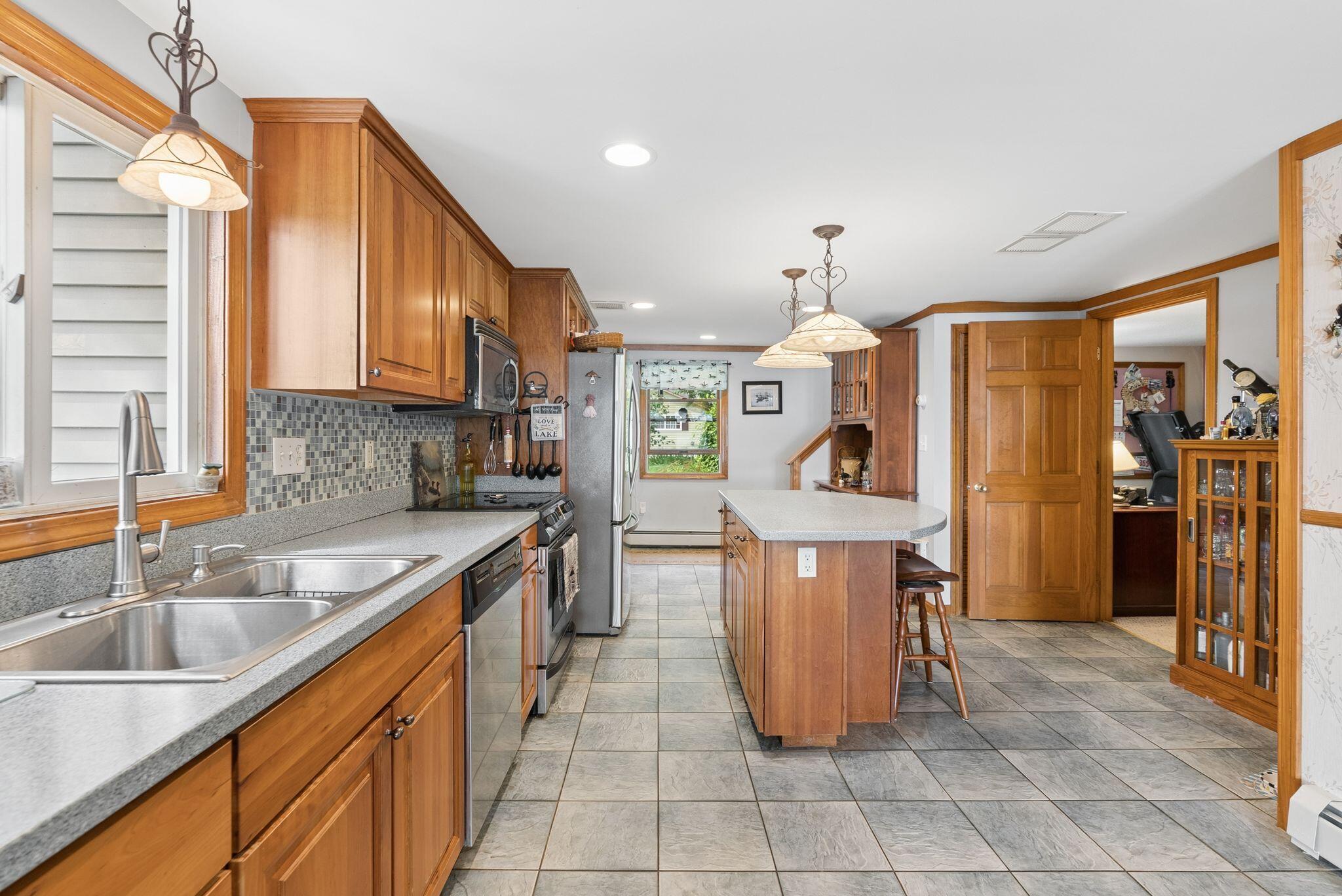main property photo 18