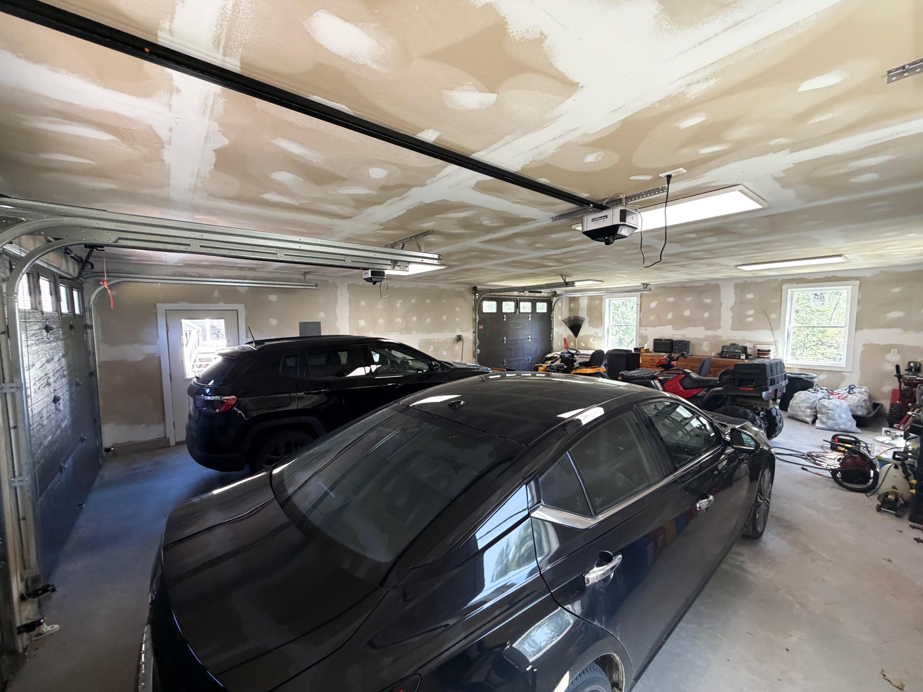 main property photo 47