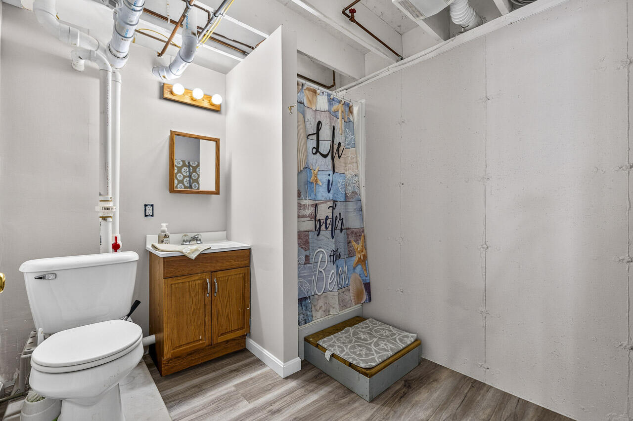 main property photo 47