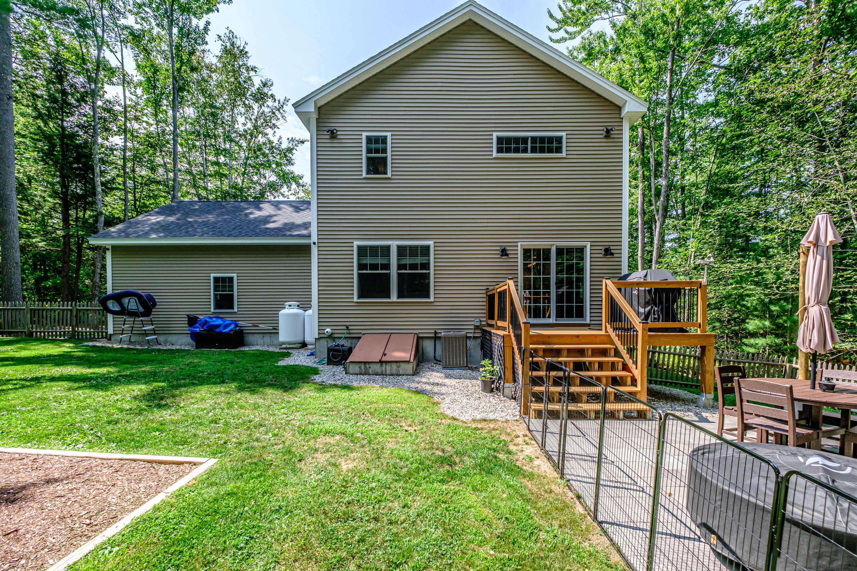 main property photo 104