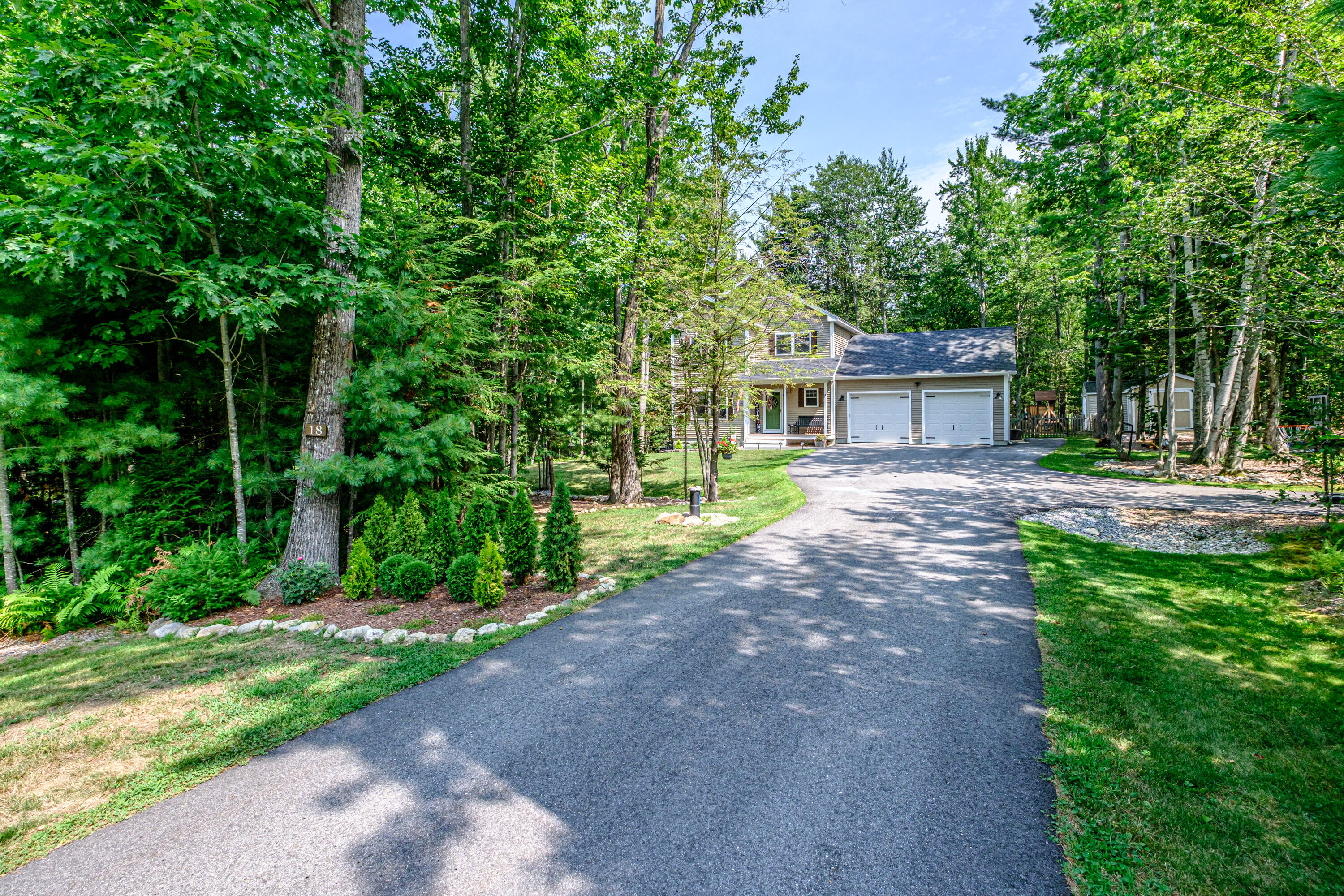 main property photo 4