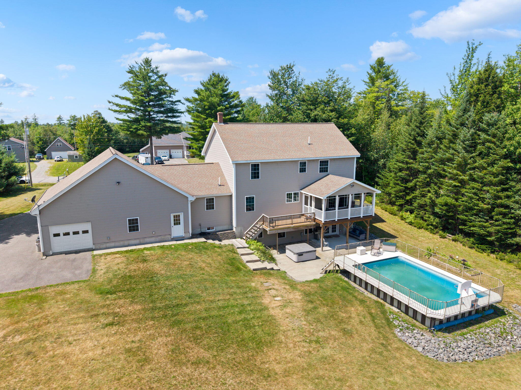 main property photo 5