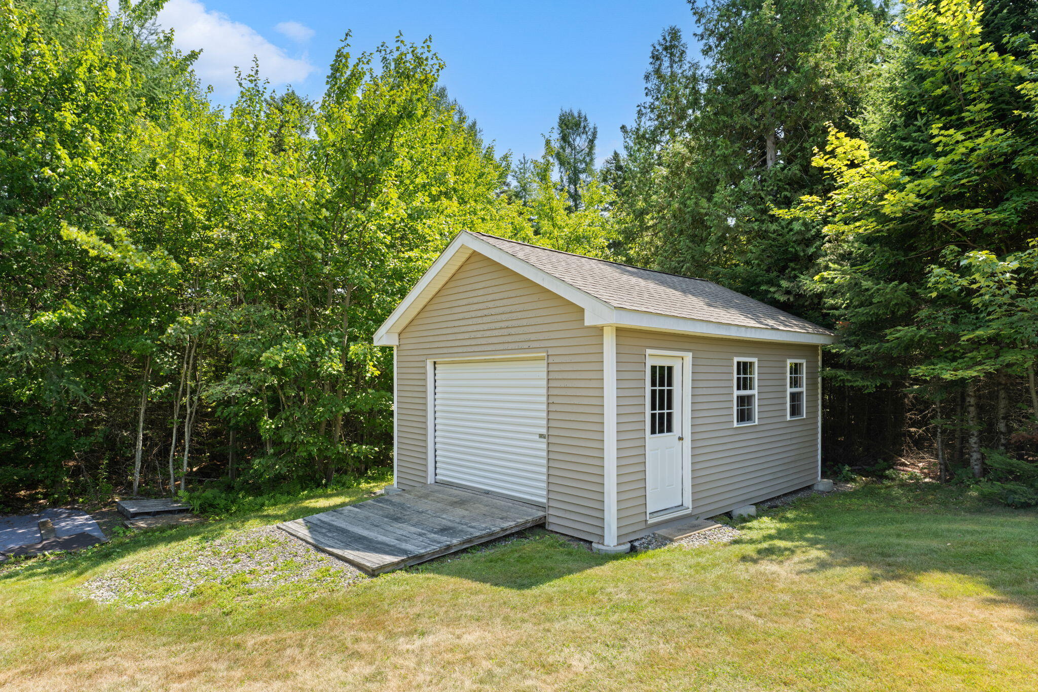 main property photo 81