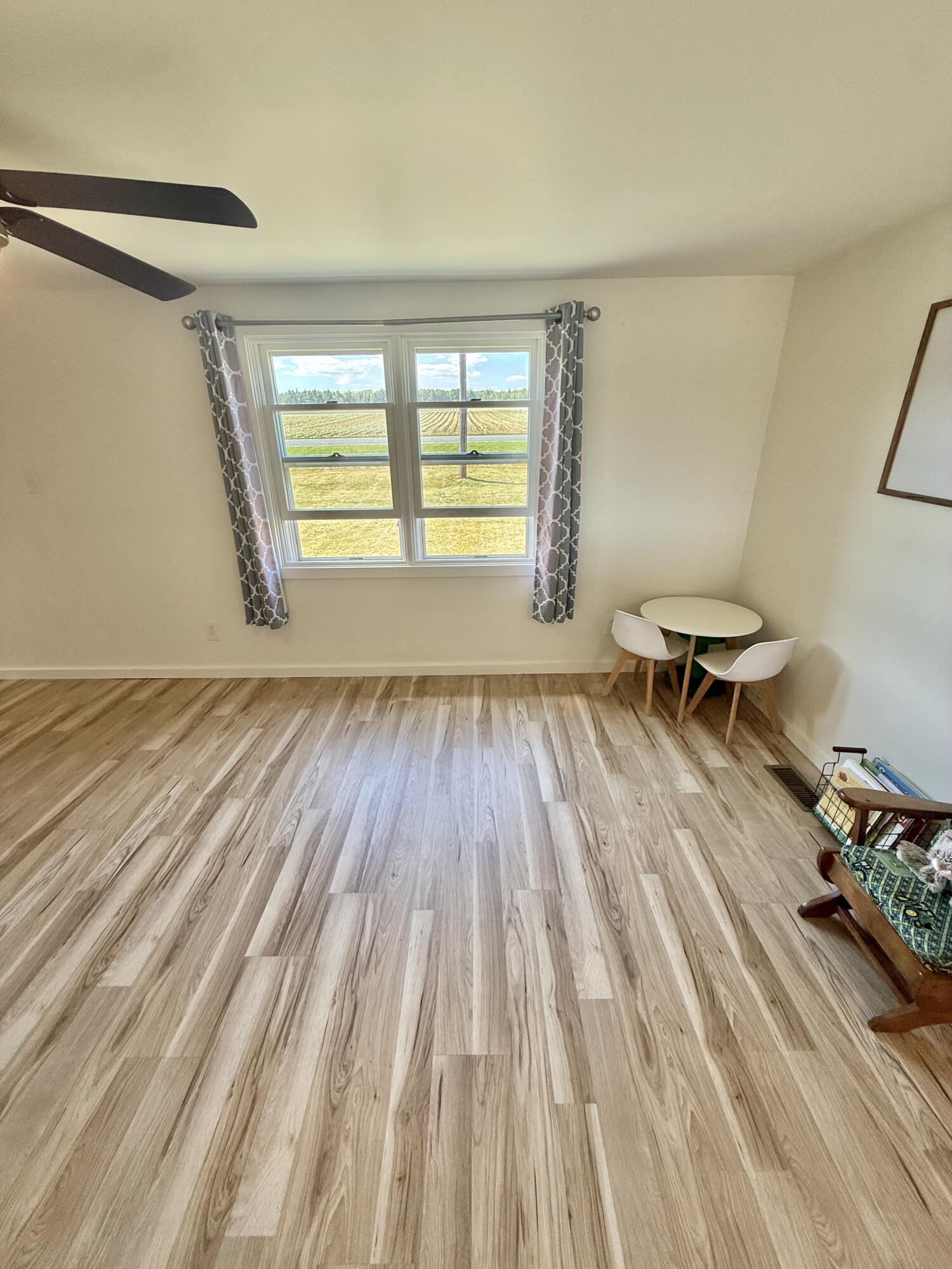 property viewer photo 43
