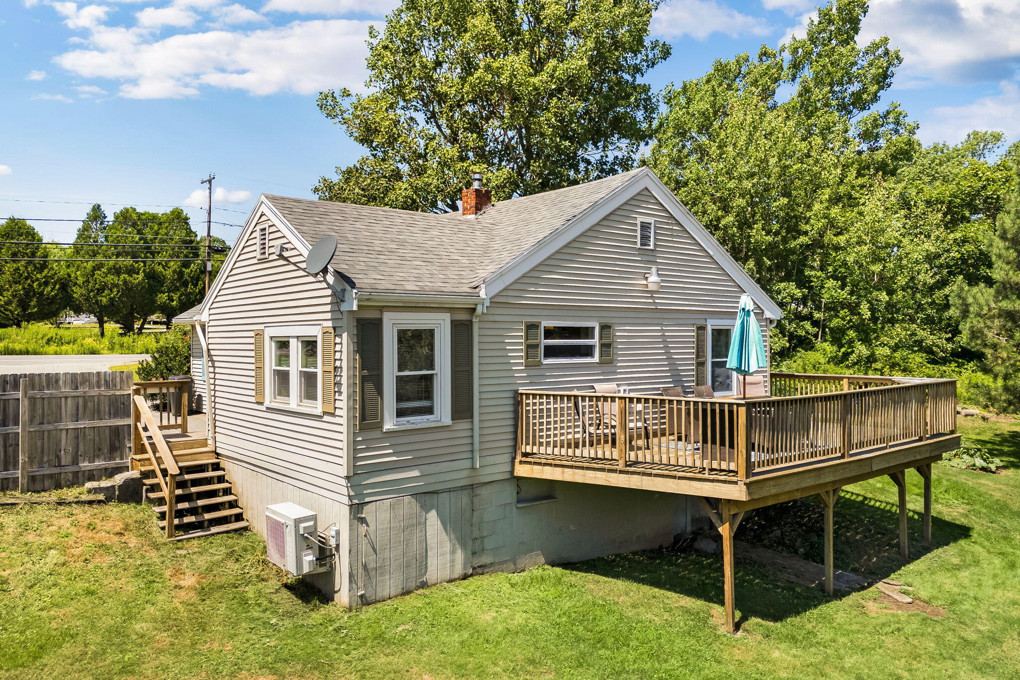 main property photo 40