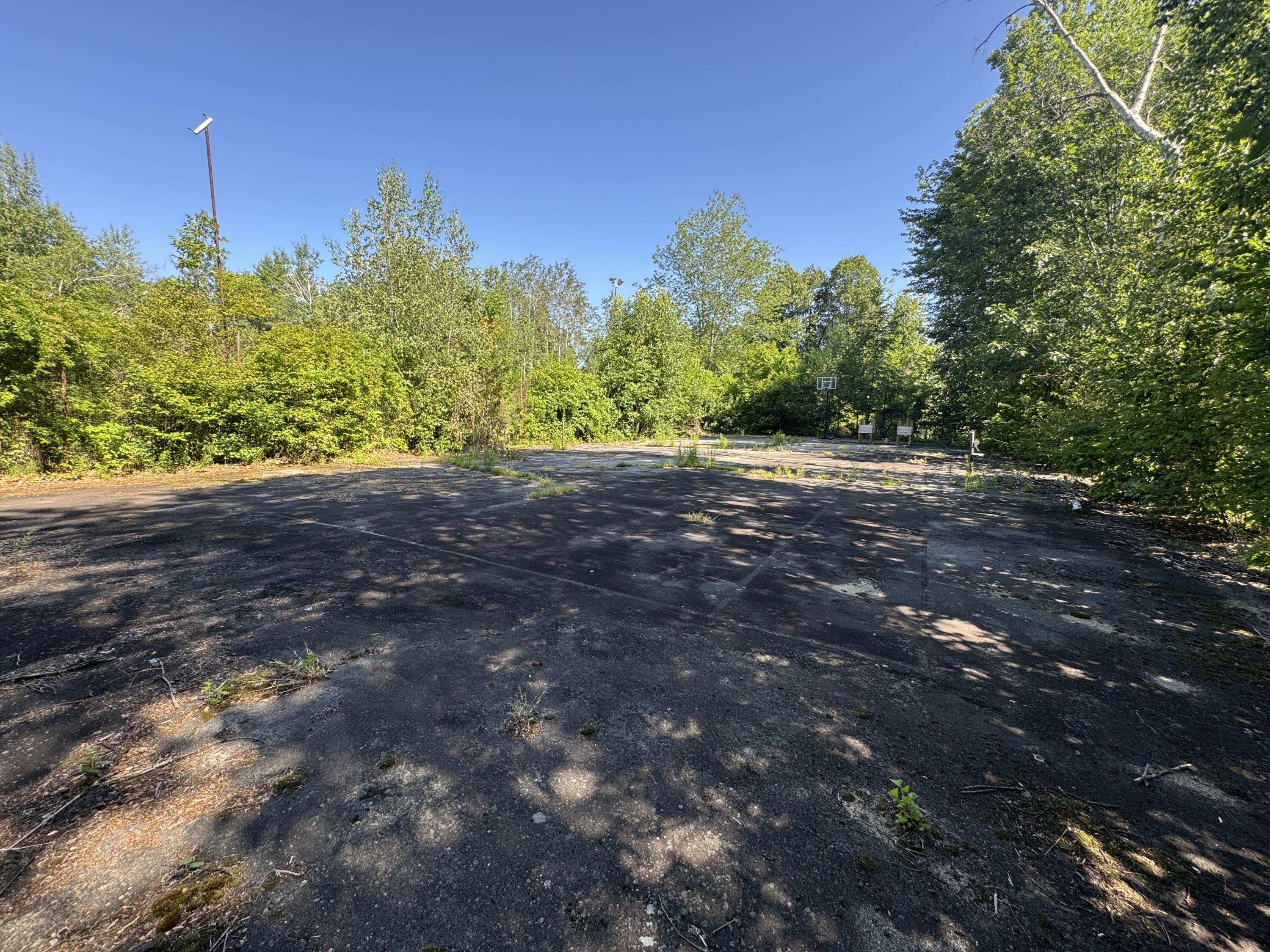 main property photo 40