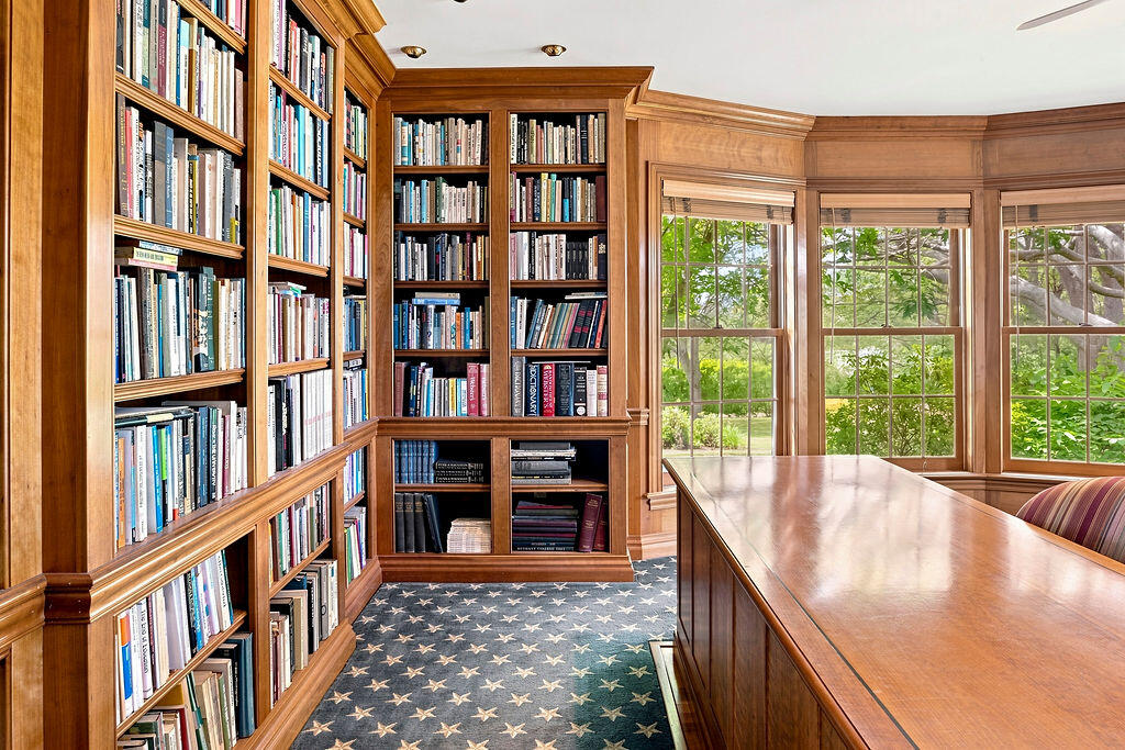 main property photo 28
