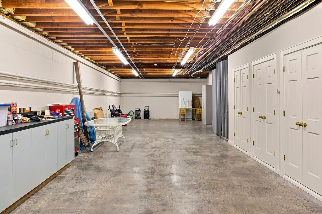 main property photo 78