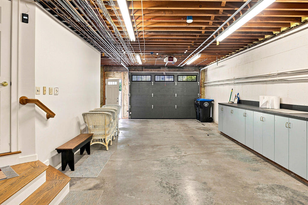 main property photo 79
