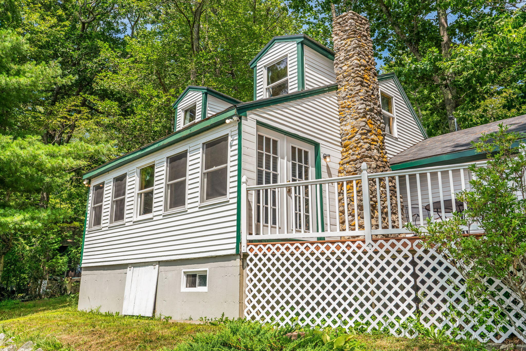 main property photo 25