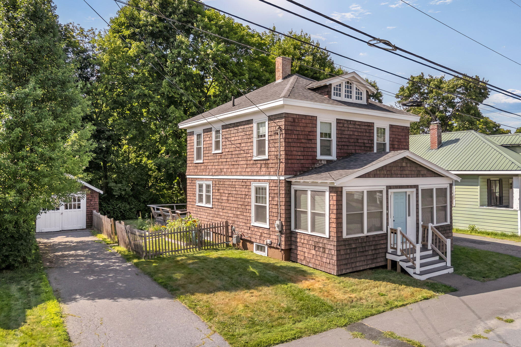 main property photo 39