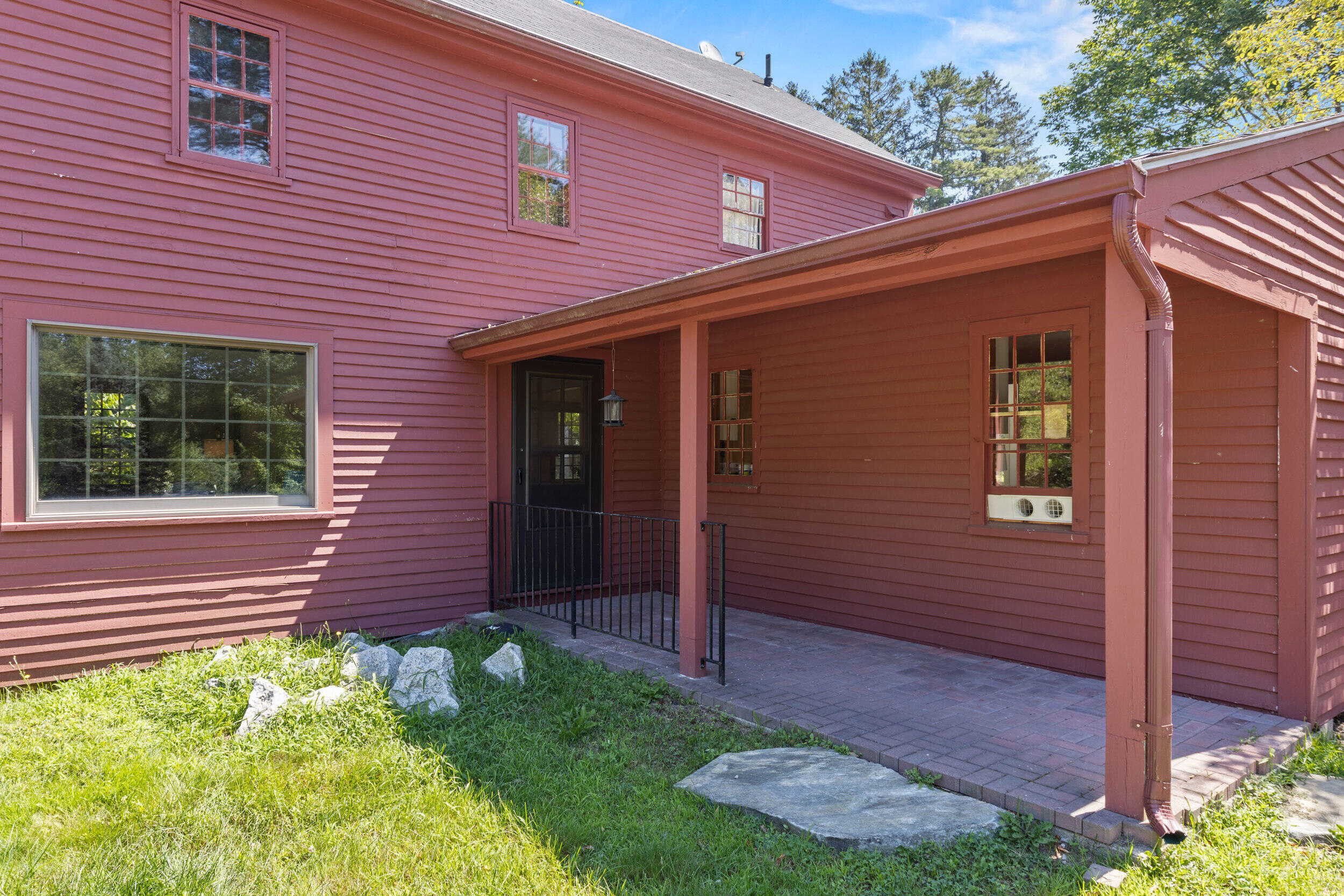 main property photo 36