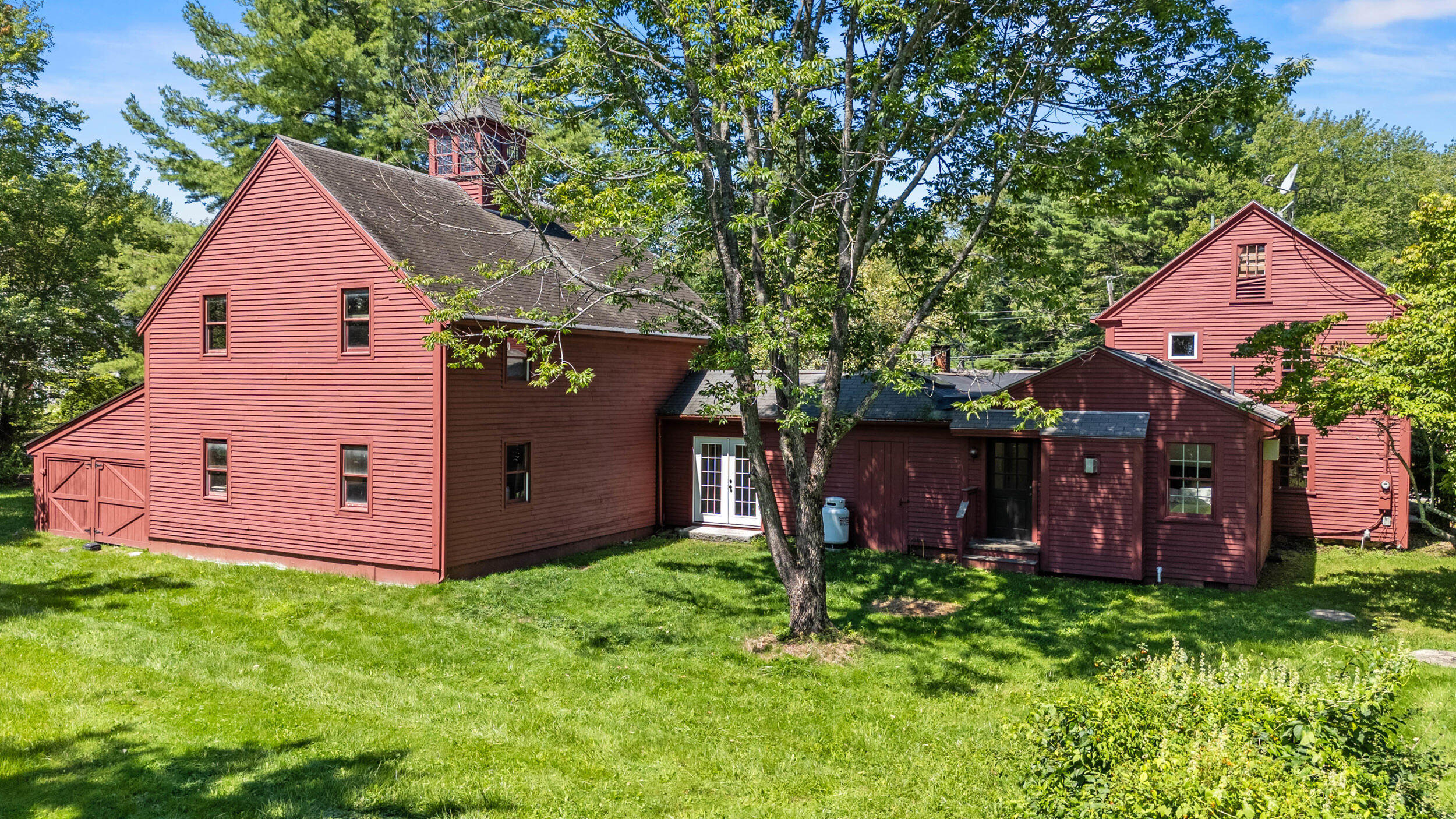main property photo 38