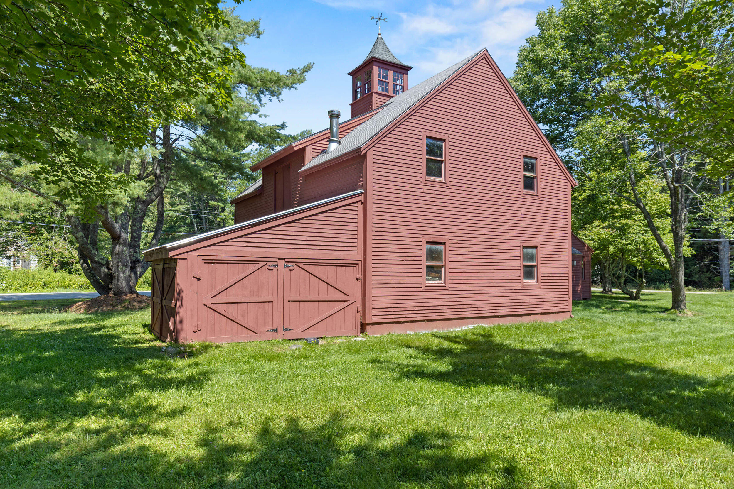main property photo 41