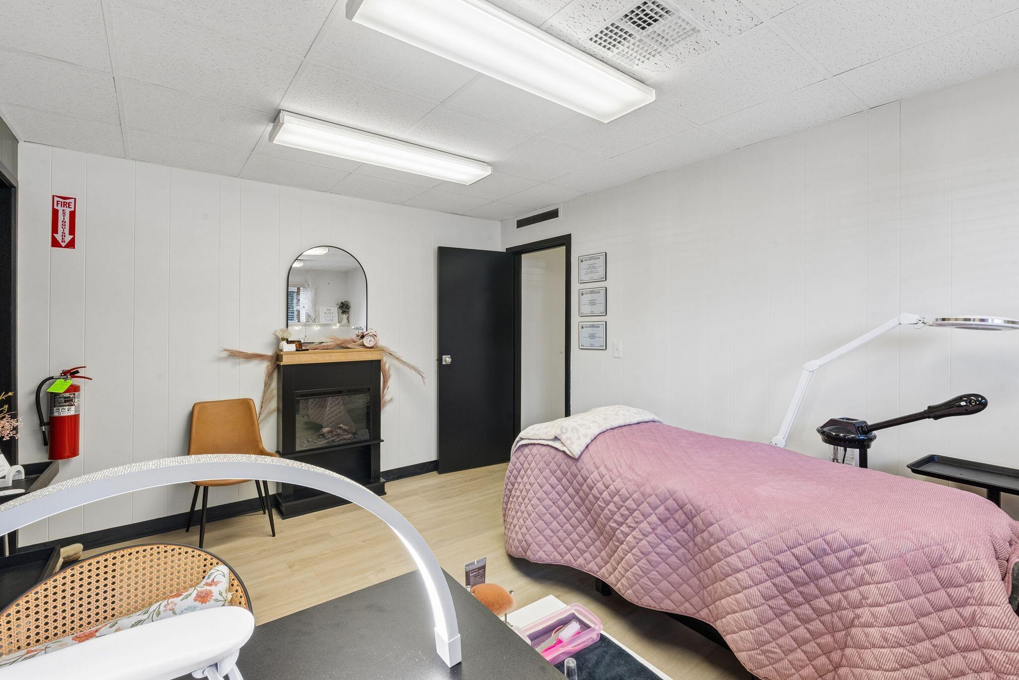 main property photo 20