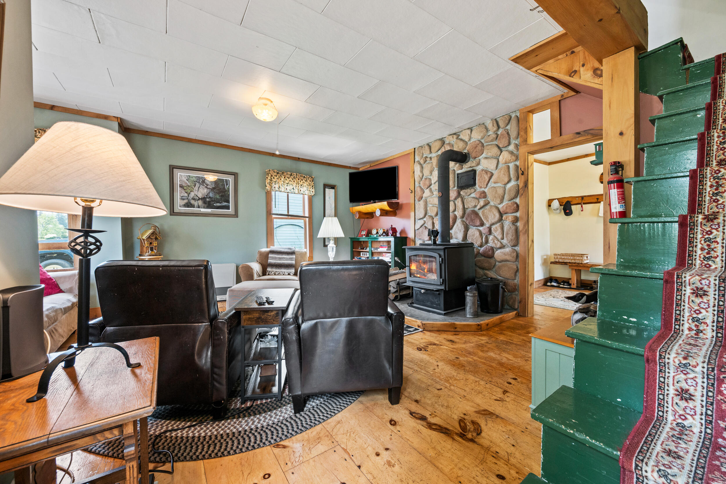 main property photo 14