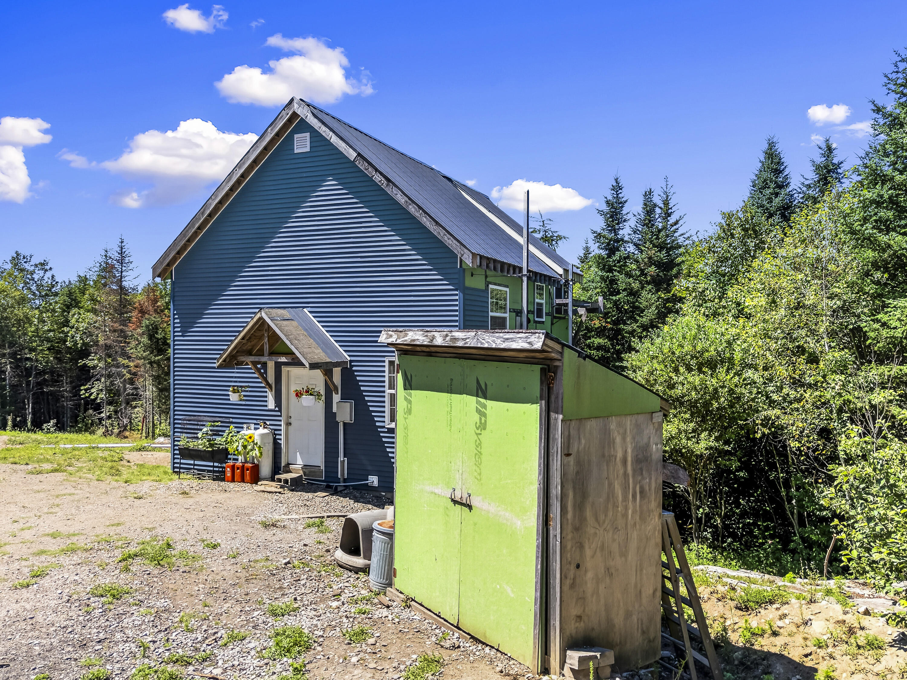 main property photo 4