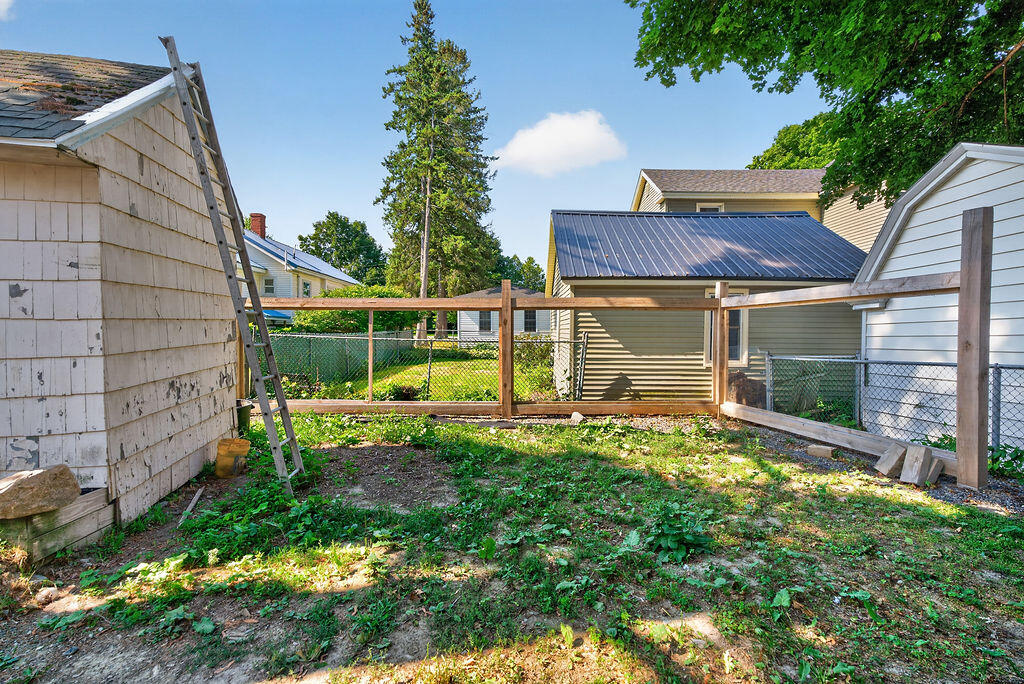 property viewer photo 42