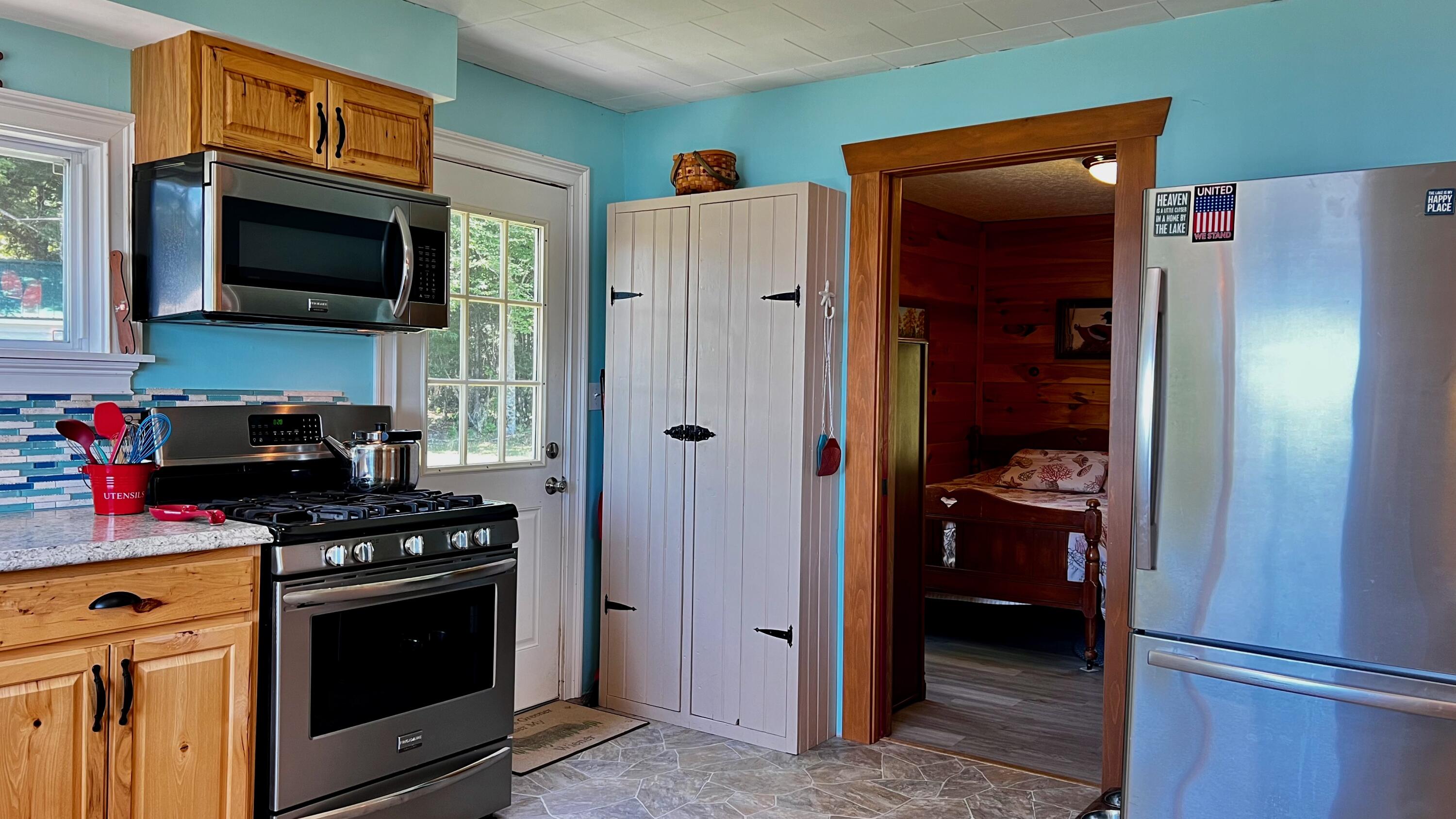main property photo 32