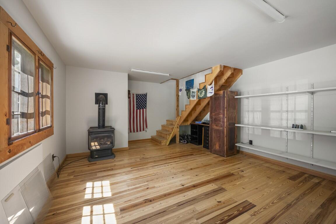 main property photo 67