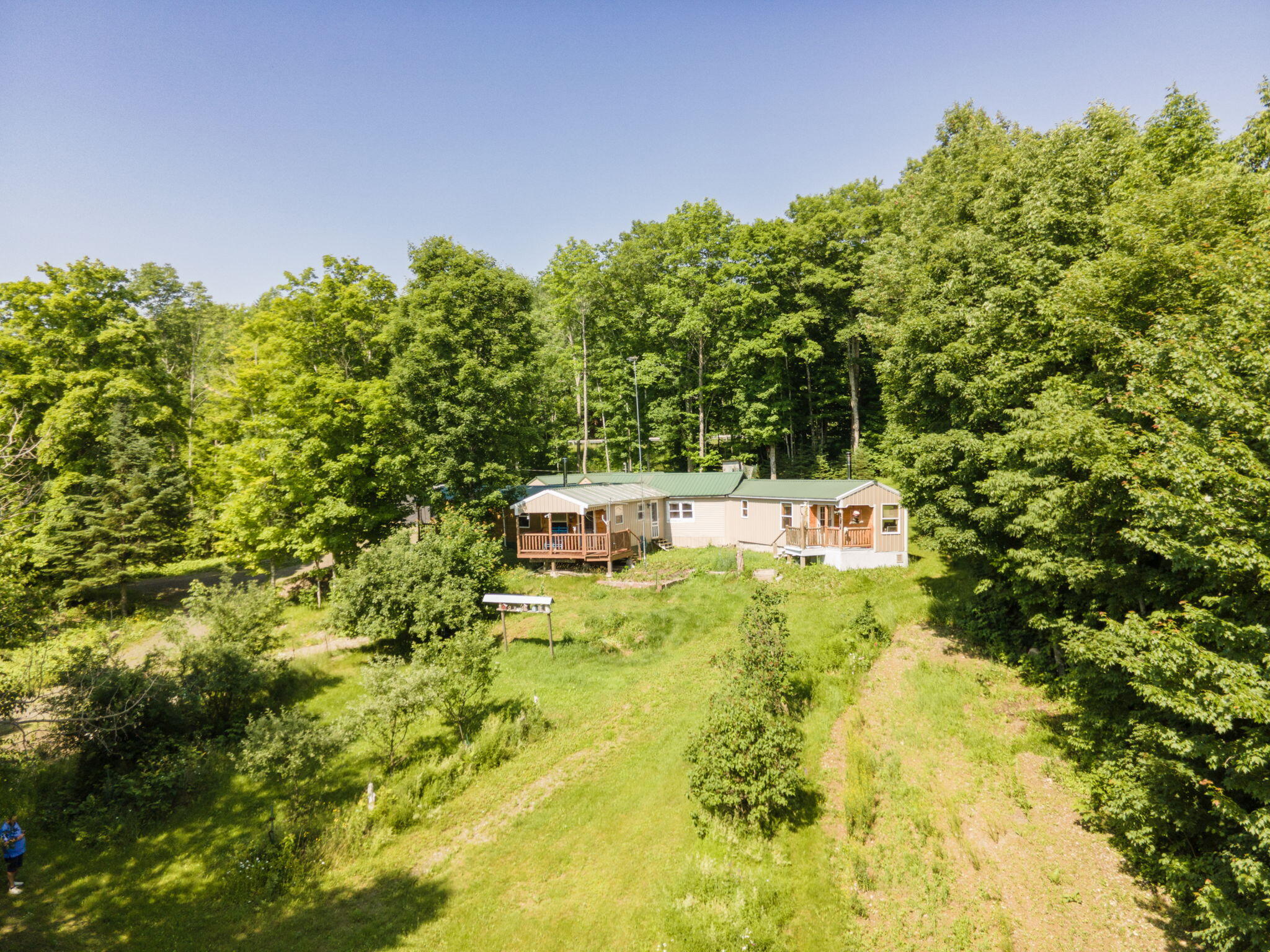 main property photo 41